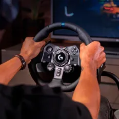 Logitech G923 Racing Wheel and Pedals thumbnail